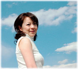 高梨智子（写真）