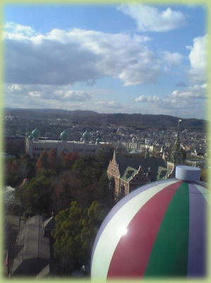 �ϗ��ԁu�`�{���o���[���v����̌i�F�B�_���߂��I